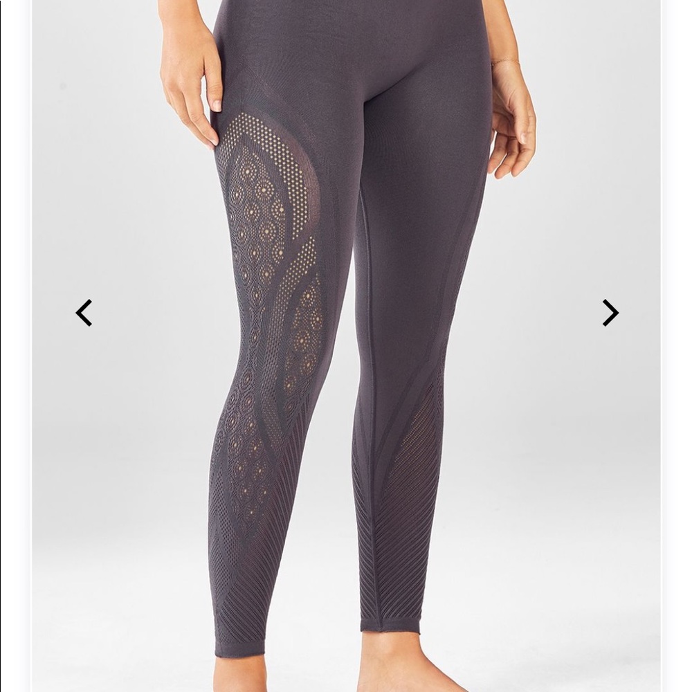 Fabletics SculptKnit Mid Rise legging